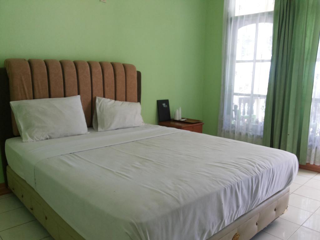 Pasir Putih Resort Bengkulu Extérieur photo